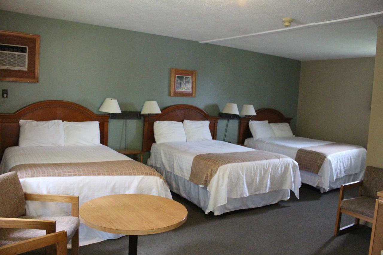 Colonial Resort-1000Islands Gananoque Exterior foto